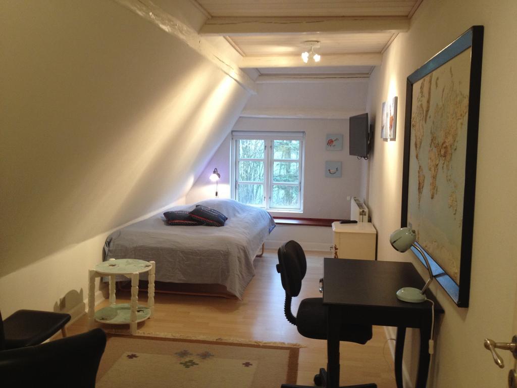 Frorup Kildegaarden Bed & Breakfast الغرفة الصورة